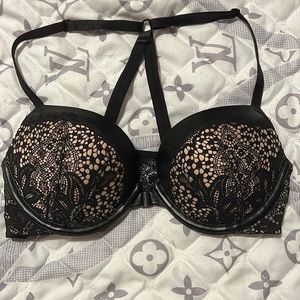 Very sexy Victoria’s Secret bra .